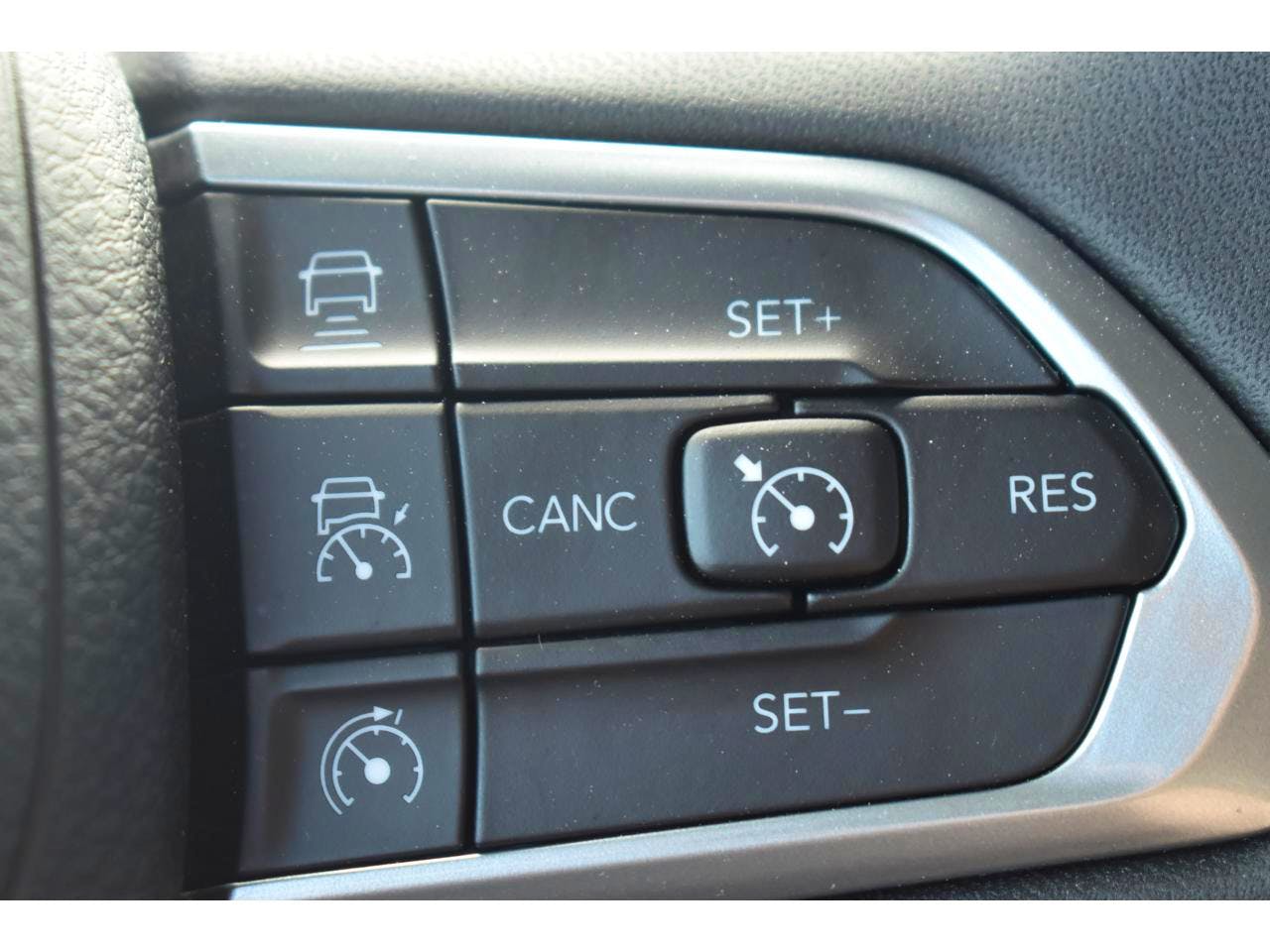 Jeep Renegade  1.5 Turbo T4 130 ch BVR7 e-Hybrid Altitude occasion - Photo 23