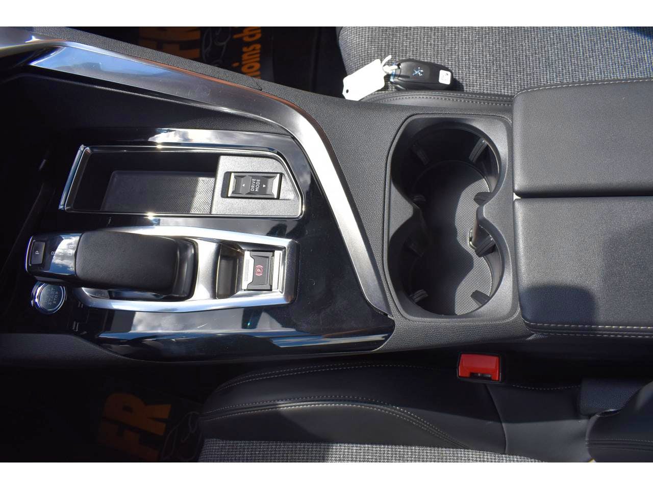 Peugeot 3008  Hybrid 225 e-EAT8 Allure Business occasion - Photo 14