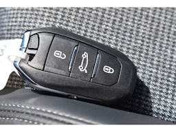 Peugeot 3008  Hybrid 225 e-EAT8 Allure Business occasion - Photo 39