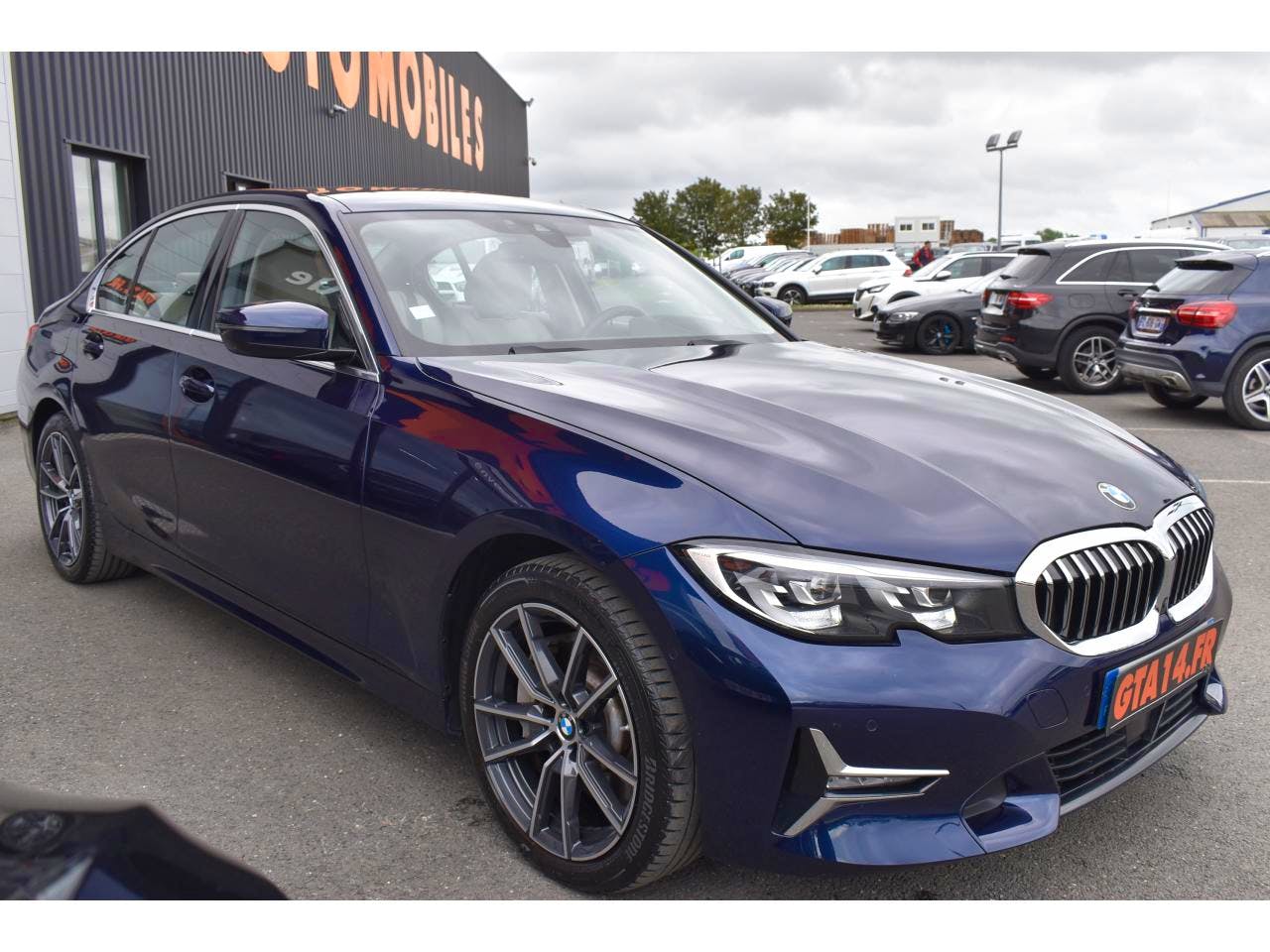 BMW Série 3  330e Luxury - BVA occasion - Photo 18