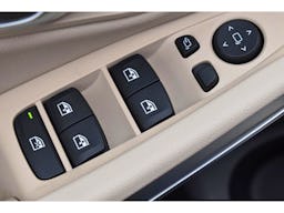 BMW Série 3  330e Luxury - BVA occasion - Photo 19