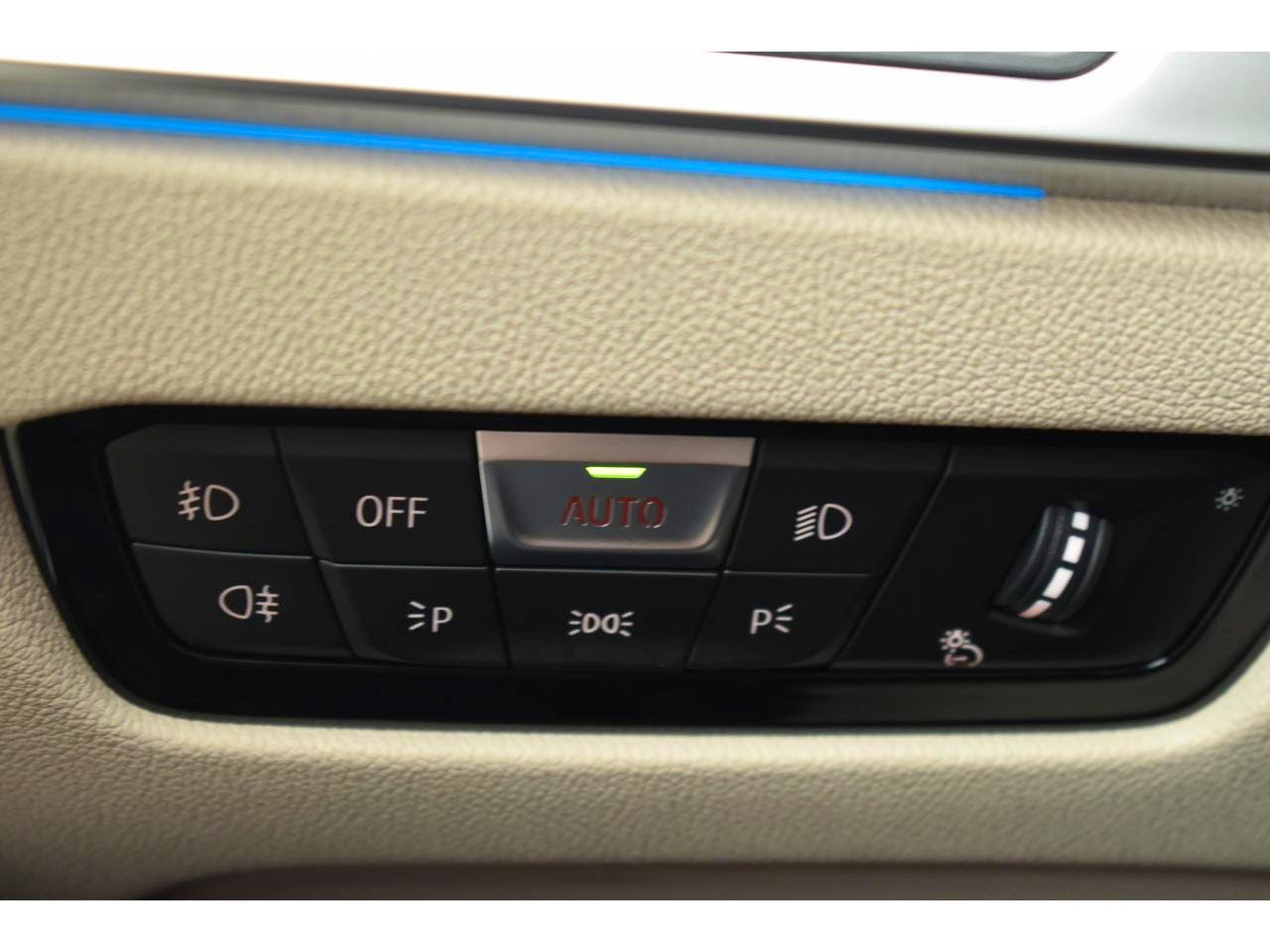 BMW Série 3  330e Luxury - BVA occasion - Photo 23