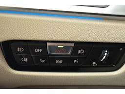 BMW Série 3  330e Luxury - BVA occasion - Photo 23