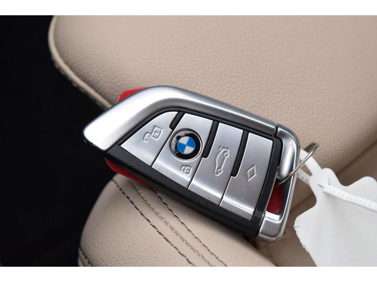 BMW Série 3  330e Luxury - BVA occasion - Photo 35