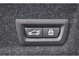 BMW Série 3  330e Luxury - BVA occasion - Photo 9