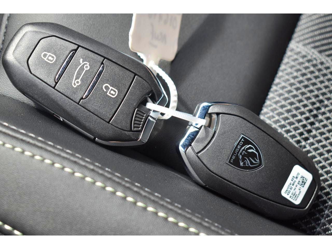 Peugeot 3008  Hybrid 145 e-DCS6 GT occasion - Photo 36