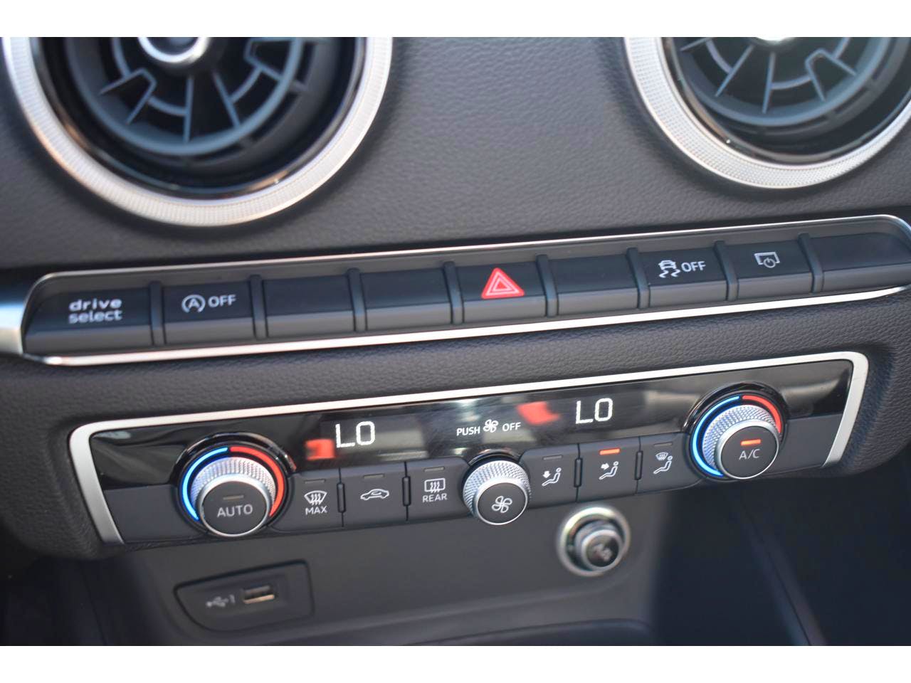 Audi A3 Cabriolet  35 TFSI 150 S tronic 7 Design occasion - Photo 12