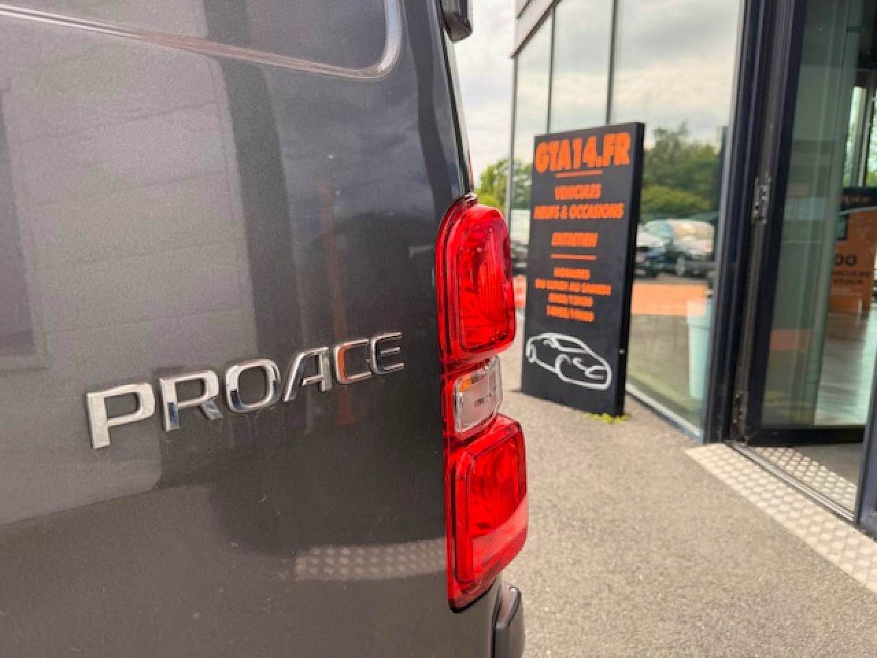 Toyota Proace  1.5 100 D-4D - Start&Stop 2021  2016 FOURGON Fourgon Medium Dynamic PHASE 1 occasion - Photo 10