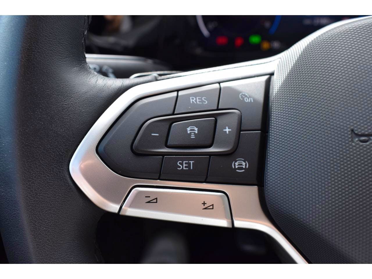 Volkswagen Golf  2.0 TDI SCR - 116 - BV DSG 7  VIII BERLINE Life Plus Société Réversible PH occasion - Photo 22