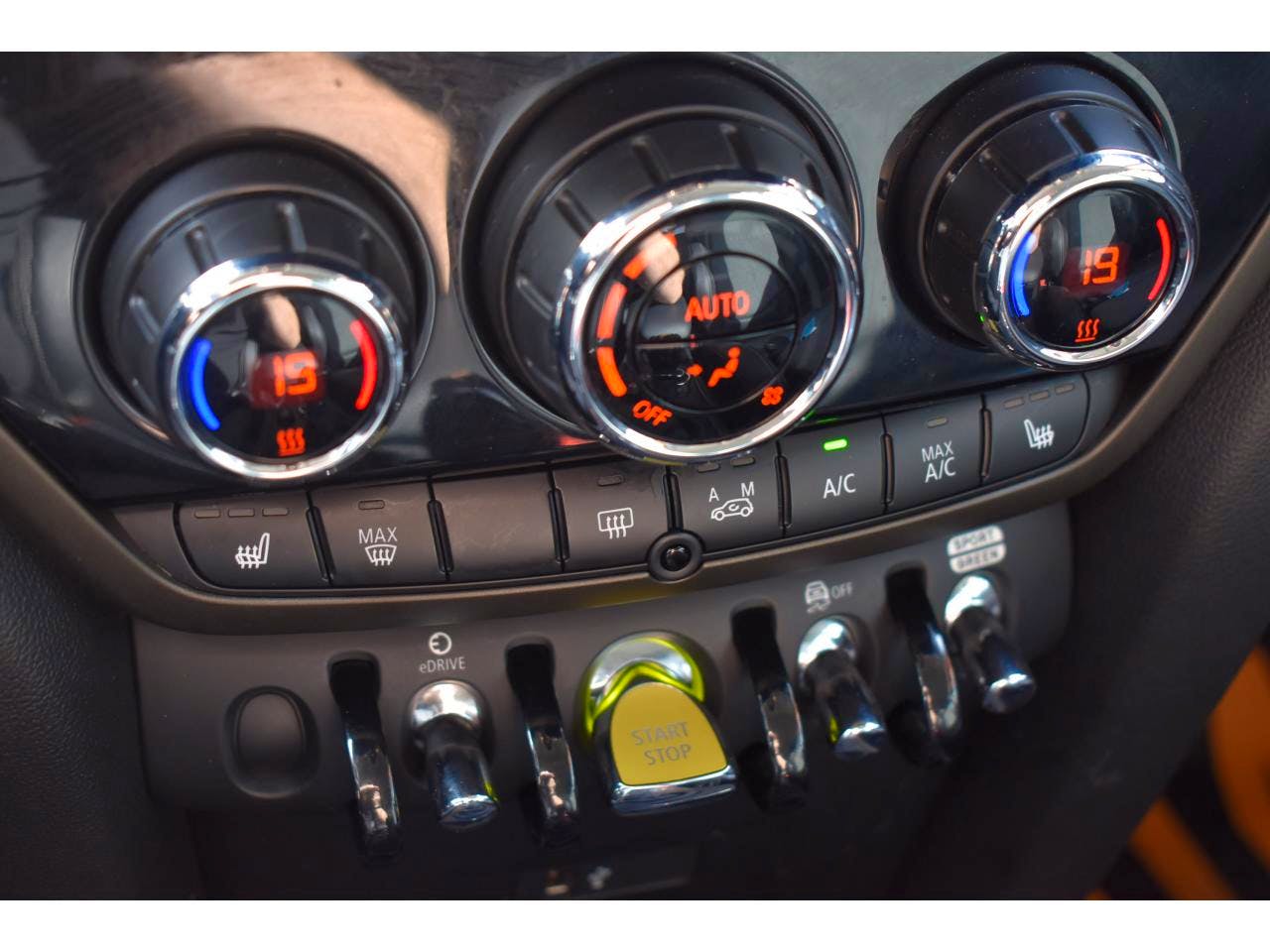 Mini Countryman  125 - 95 ch ALL4 BVA6 Cooper SE ESSENTIAL occasion - Photo 13