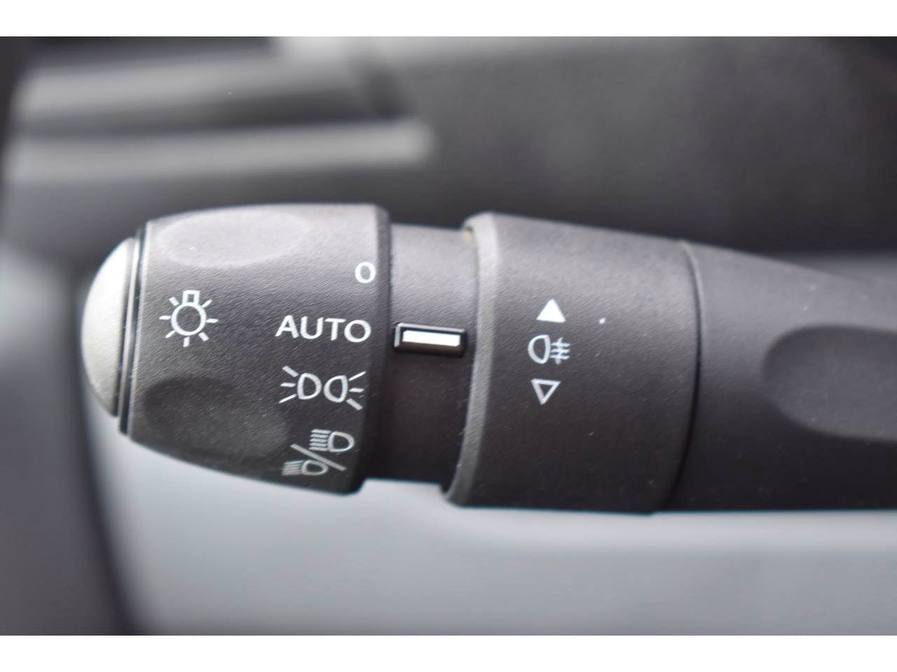 Peugeot Expert  COMPACT BLUEHDI 100 S&S BVM6 PREMIUM occasion - Photo 13
