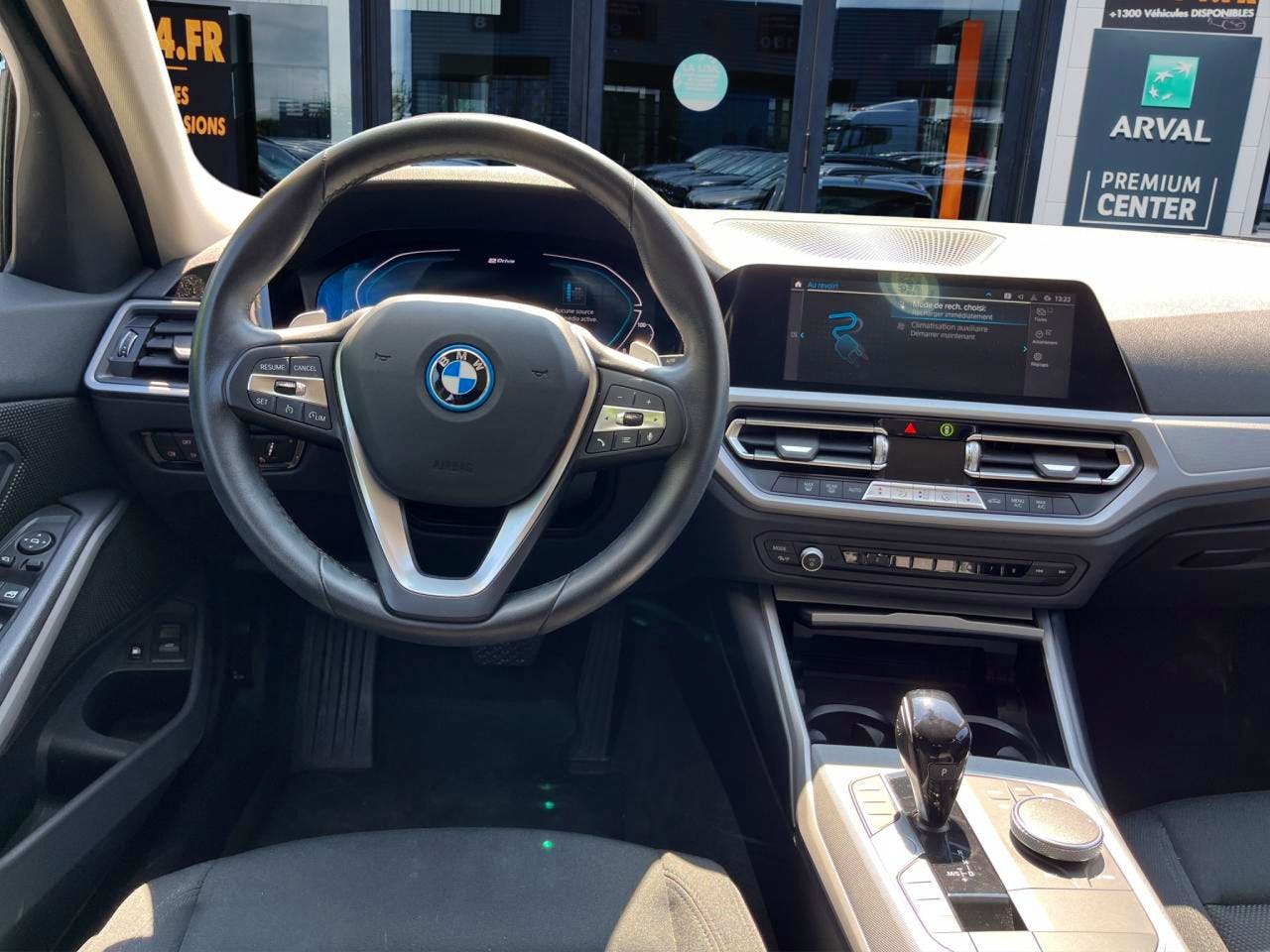 BMW Série 3 Touring  320e xDrive 204 ch BVA8 G21 LOUNGE occasion - Photo 3