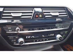 BMW Série 5 520i TwinPower Turbo 184 ch BVA8 G30 LCI Lounge occasion - Photo 13