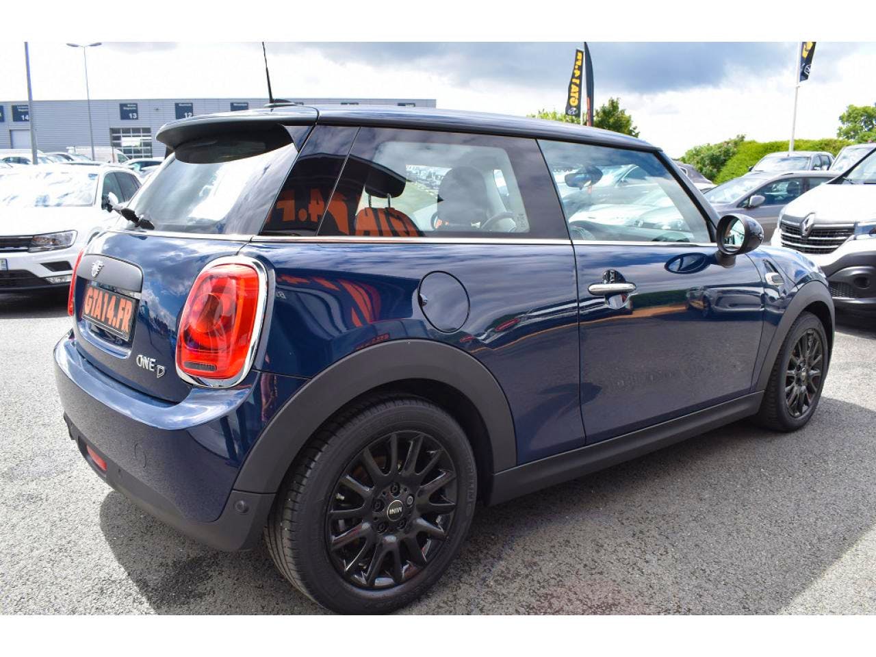 Mini HATCH 3 PORTES F56 LCI  Hatch 3 Portes One D 95 ch Finition Salt occasion - Photo 3