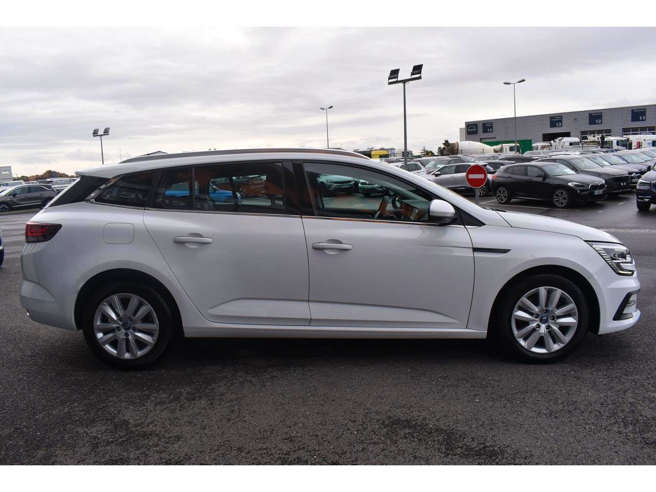 Renault Mégane Estate  E-TECH Plug-In Hybride 160 Business occasion - Photo 4