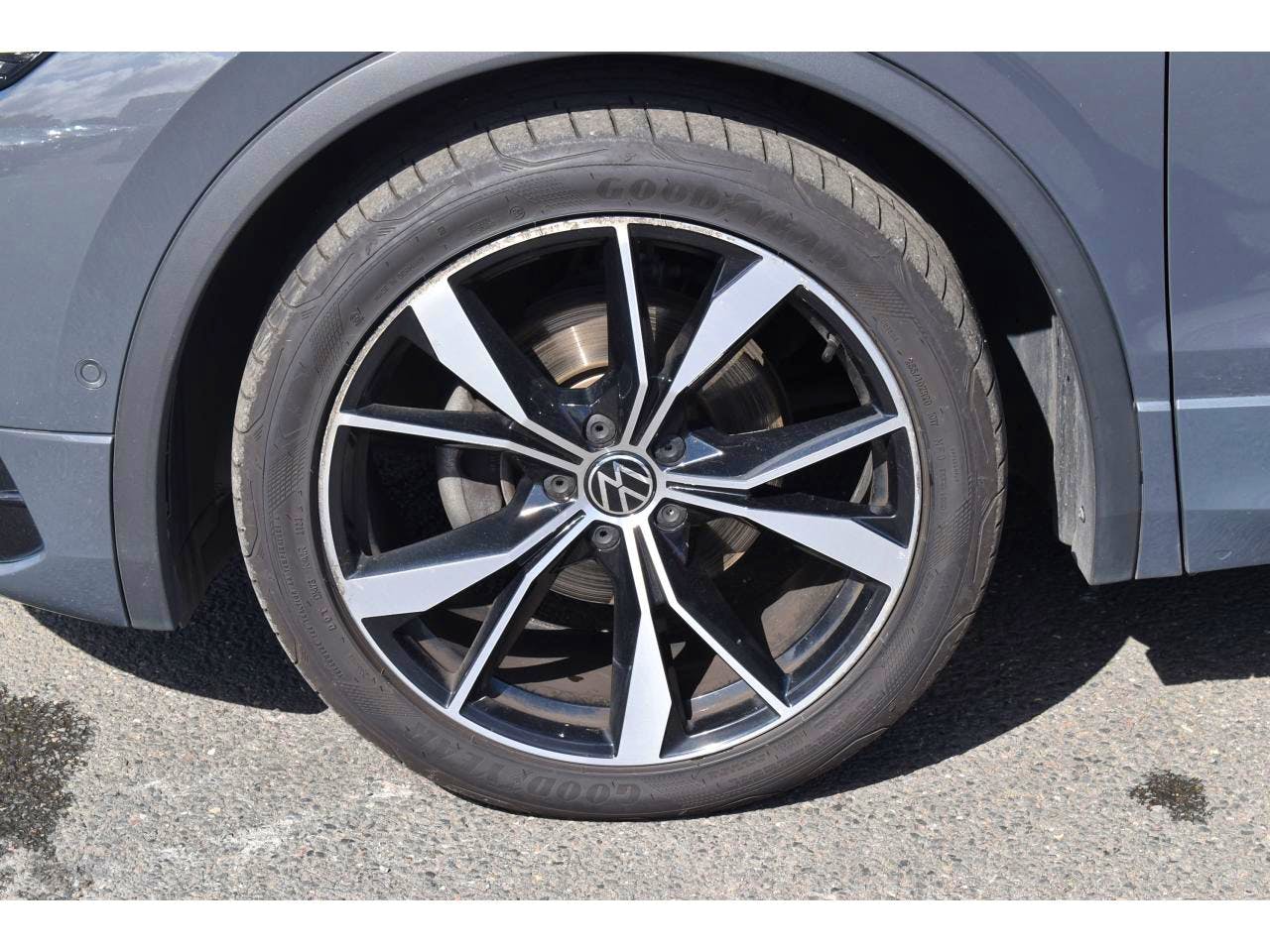 Volkswagen Tiguan  2.0 TDI 150ch DSG7 R-Line occasion - Photo 16