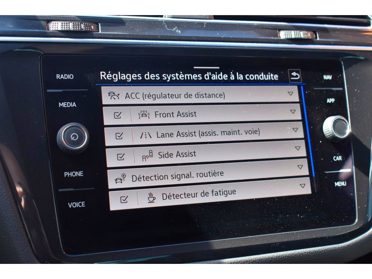Volkswagen Tiguan  2.0 TDI 150ch DSG7 R-Line occasion - Photo 31