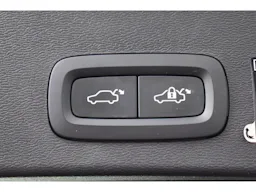 Volvo XC40 T4 Recharge 129+82 ch DCT7 R-Design occasion - Photo 10