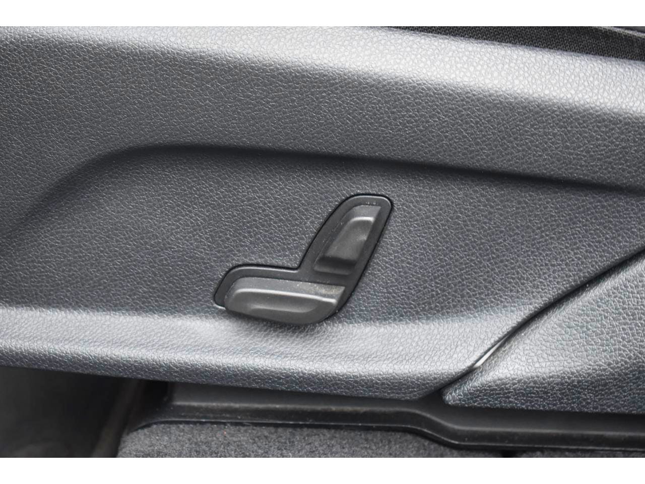 Mercedes Benz Classe GLC  300 e EQ POWER 9G-Tronic 4Matic Business Line occasion - Photo 21