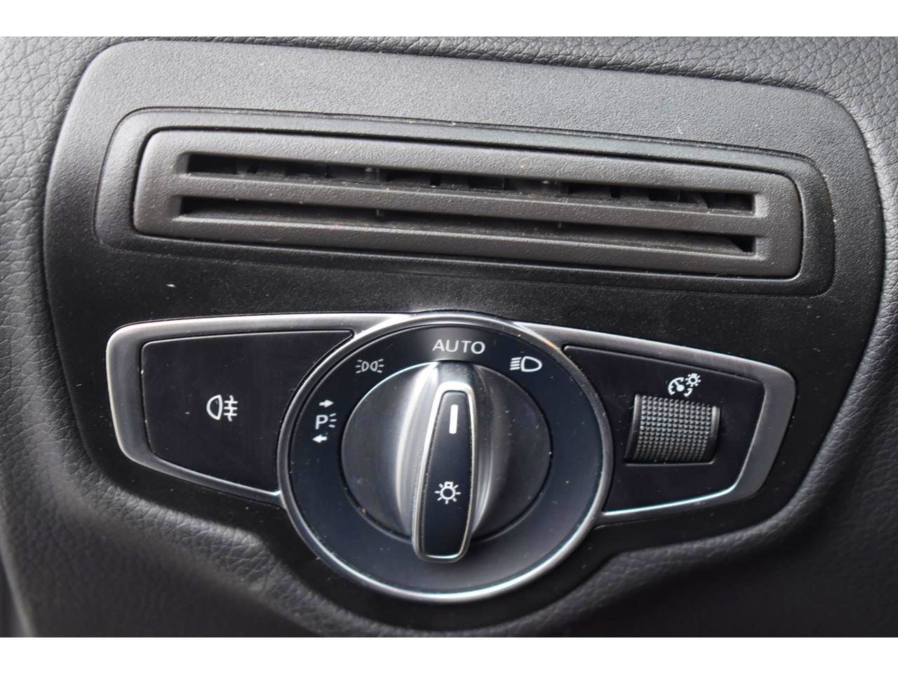 Mercedes Benz Classe GLC  300 e EQ POWER 9G-Tronic 4Matic Business Line occasion - Photo 22