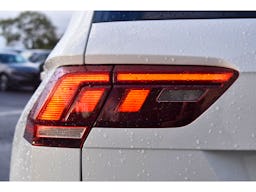 Volkswagen Tiguan  1.5 TSI 150ch BVM6 Life Business occasion - Photo 42