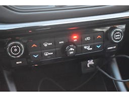 Jeep Compass 1.5 Turbo T4 130 ch BVR7 e-Hybrid Summit occasion - Photo 13