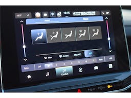 Jeep Compass 1.5 Turbo T4 130 ch BVR7 e-Hybrid Summit occasion - Photo 29