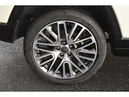 Jeep Compass 1.5 Turbo T4 130 ch BVR7 e-Hybrid Summit occasion - Photo 39