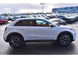 Fiat 600  1.2 Hybrid 100ch DCT6 La Prima occasion - Photo 4