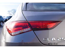 Mercedes Benz Classe CLA 250 e + Hybrid EQ Power 8G-DCT 118 Business Line occasion - Photo 12