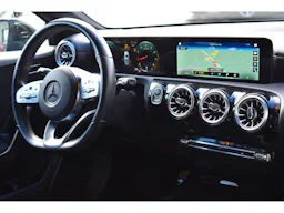 Mercedes Benz Classe A 200 7G-DCT AMG Line occasion - Photo 6