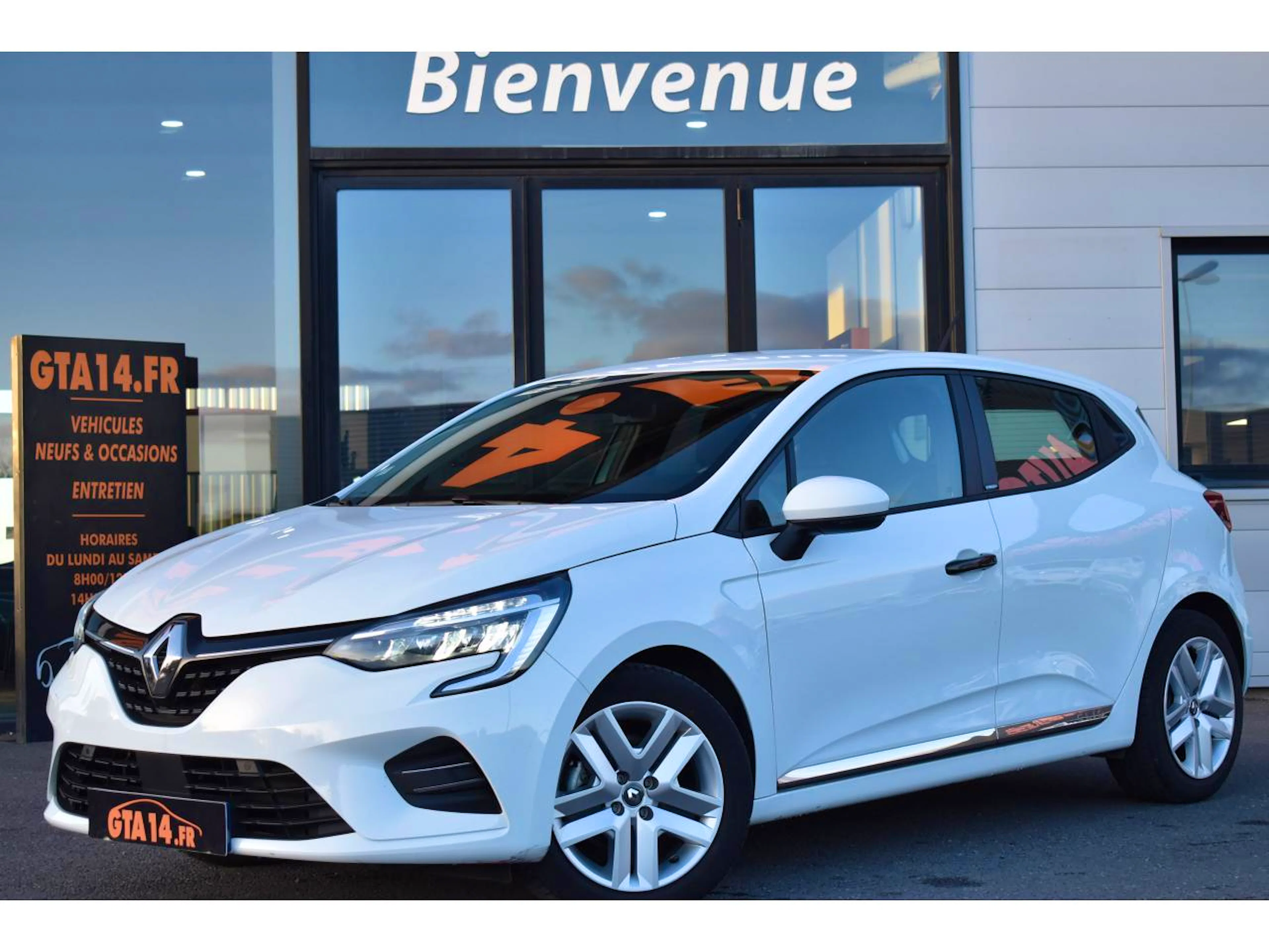 Renault Clio E-Tech 140 - 21 Business occasion
