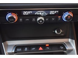 Audi Q3  45 TFSIe 245 ch S tronic 6 Business Executive occasion - Photo 13