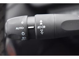 Peugeot 208 PureTech 110ch S&S BVM6 Allure Business occasion - Photo 23