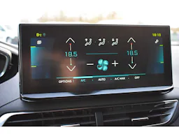 Peugeot 3008 Hybrid 225 e-EAT8 Allure Pack occasion - Photo 30