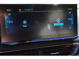 Peugeot 3008 Hybrid4 300 e-EAT8 GT Pack occasion - Photo 29