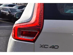 Volvo XC40  T4 Recharge 129+82 ch DCT7 Inscription occasion - Photo 43