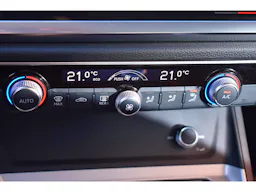 Audi Q3  45 TFSIe 245 ch S tronic 6 Business Executive occasion - Photo 13