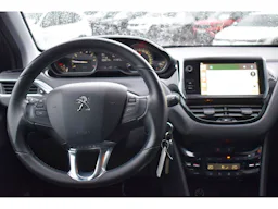 Peugeot 2008 PureTech 110ch S&S EAT6 Signature occasion - Photo 7