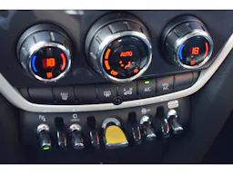 Mini Countryman  136 - 88 ch ALL4 BVA6 Cooper SE occasion - Photo 13