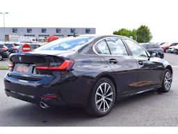 BMW Série 3 318i Lounge BVA occasion - Photo 2
