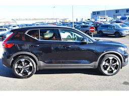 Volvo XC40 T5 Recharge 180+82 ch DCT7 Inscription occasion - Photo 3
