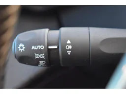 Peugeot e-2008 136 ch Allure Pack occasion - Photo 23