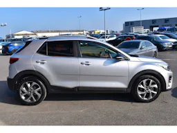 Kia Stonic  1.0 T-GDi 120 ch MHEV BVM6 GT Line occasion - Photo 4