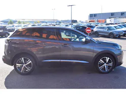 Peugeot 3008 Hybrid 225 e-EAT8 Allure Pack occasion - Photo 4