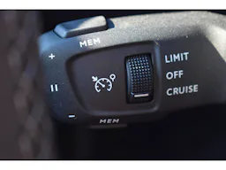 Peugeot 3008 Hybrid 225 e-EAT8 Allure Pack occasion - Photo 27