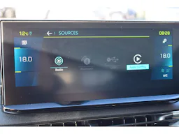 Peugeot 3008 Hybrid 225 e-EAT8 Allure Pack occasion - Photo 28