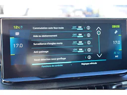 Peugeot 3008 Hybrid 225 e-EAT8 Allure Pack occasion - Photo 31