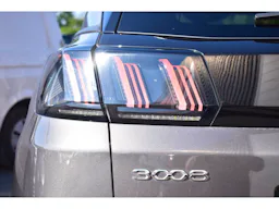 Peugeot 3008 Hybrid 225 e-EAT8 Allure Pack occasion - Photo 45
