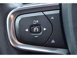 Volvo XC40  T4 RECHARGE 129 + 82 CH INSCRIPTION BUSINESS DCT 7 occasion - Photo 21